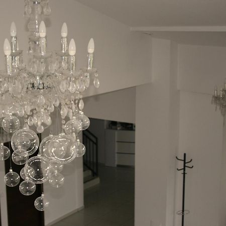Hotel Junior 2 Краков Экстерьер фото