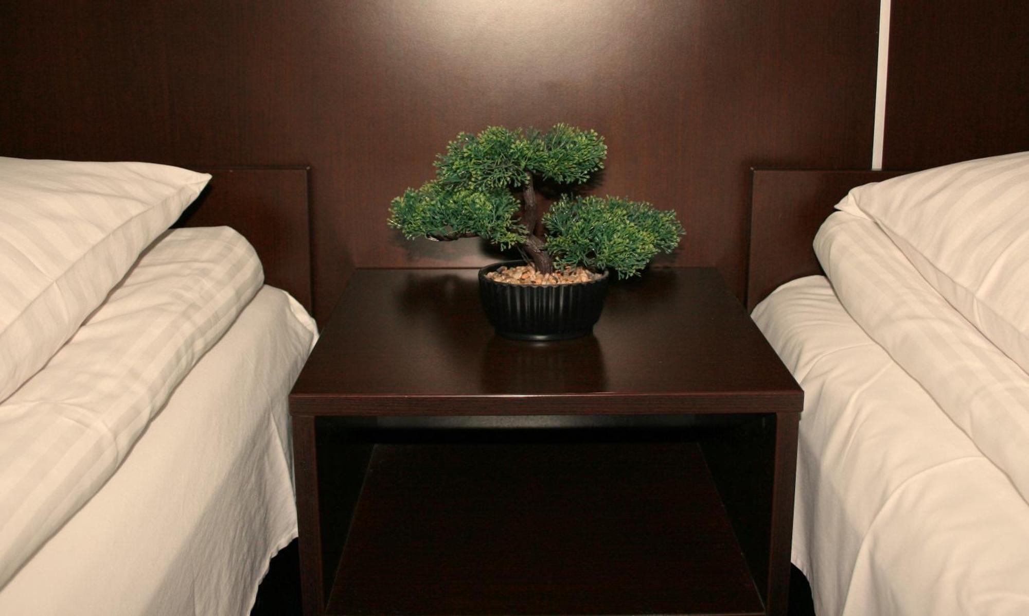 Hotel Junior 2 Краков Экстерьер фото