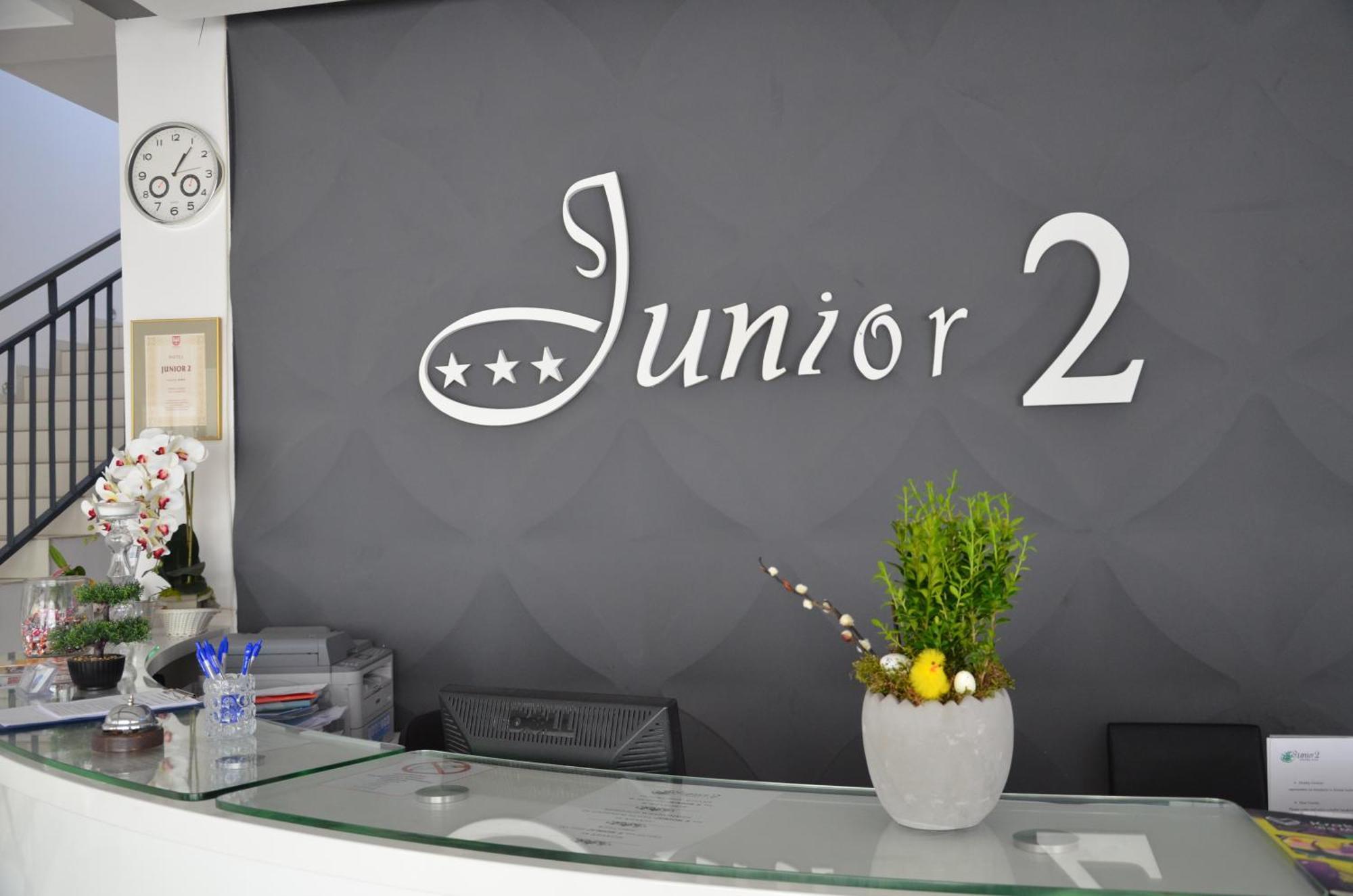 Hotel Junior 2 Краков Экстерьер фото