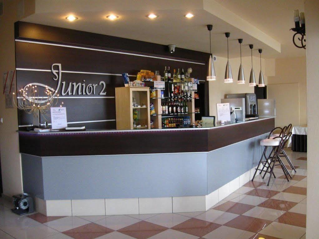 Hotel Junior 2 Краков Экстерьер фото